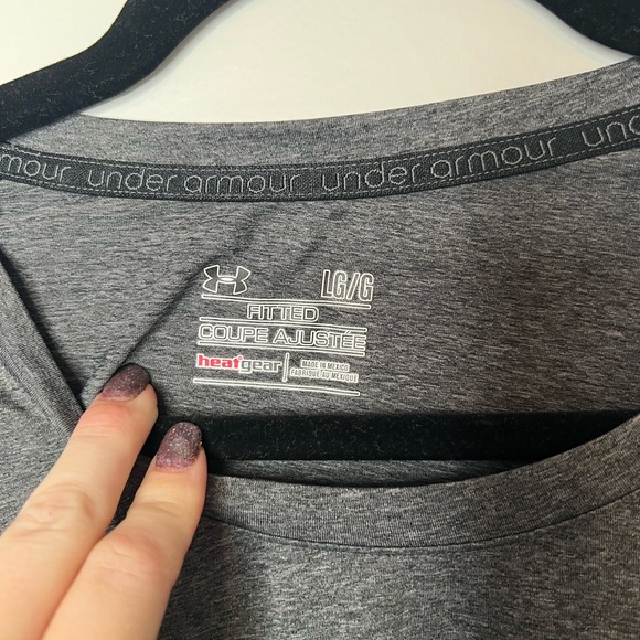 Women’s Large Under Armour Shirt - Picture 3 of 6